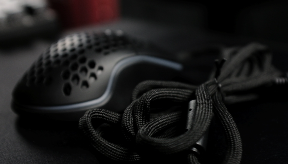 Gaming Maus: Kabel oder Kabellos? Und was ist denn ein Paracord Kabel?