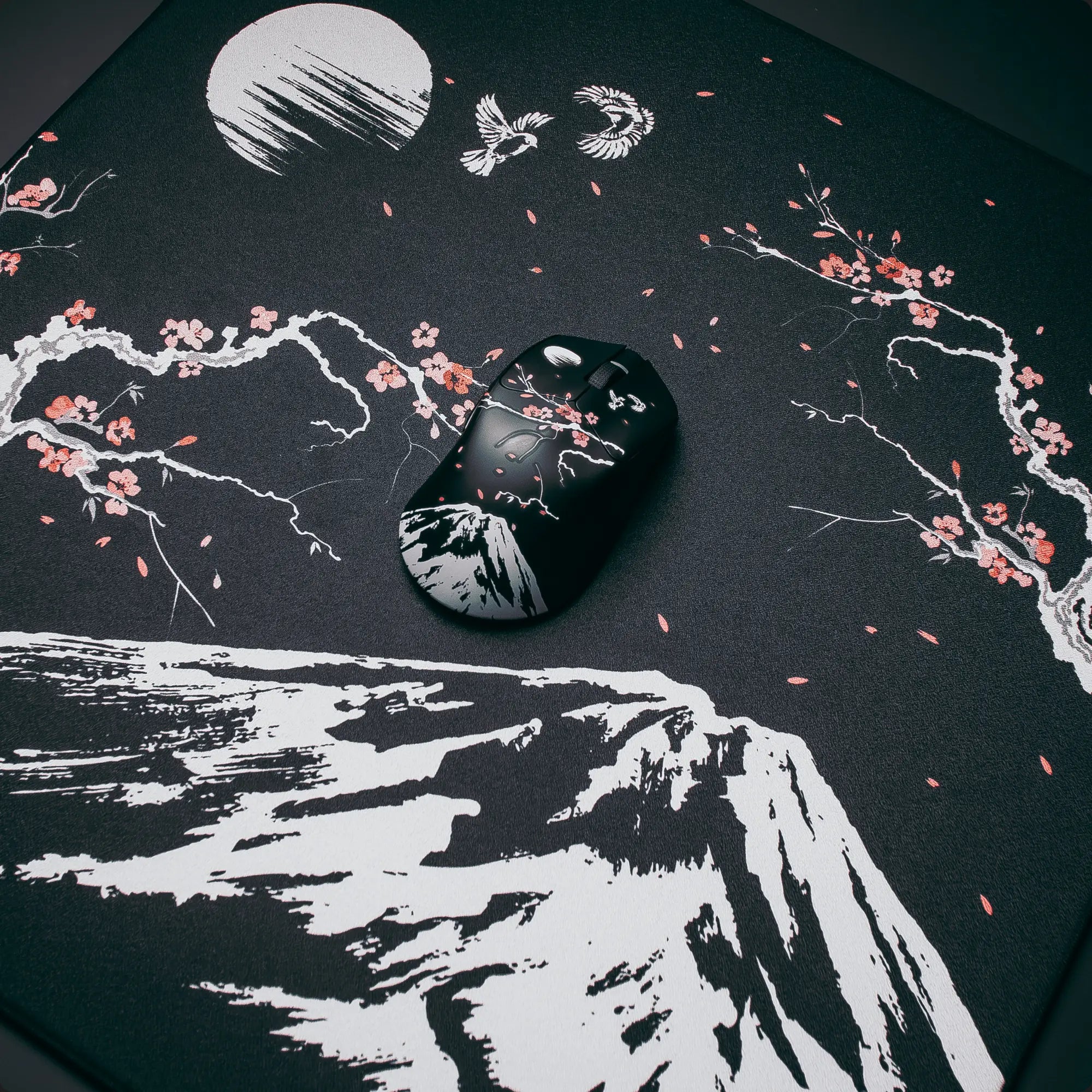 Nyfter® Nyf25 Wireless Ergonomic Gaming Mouse - Sakura Edition