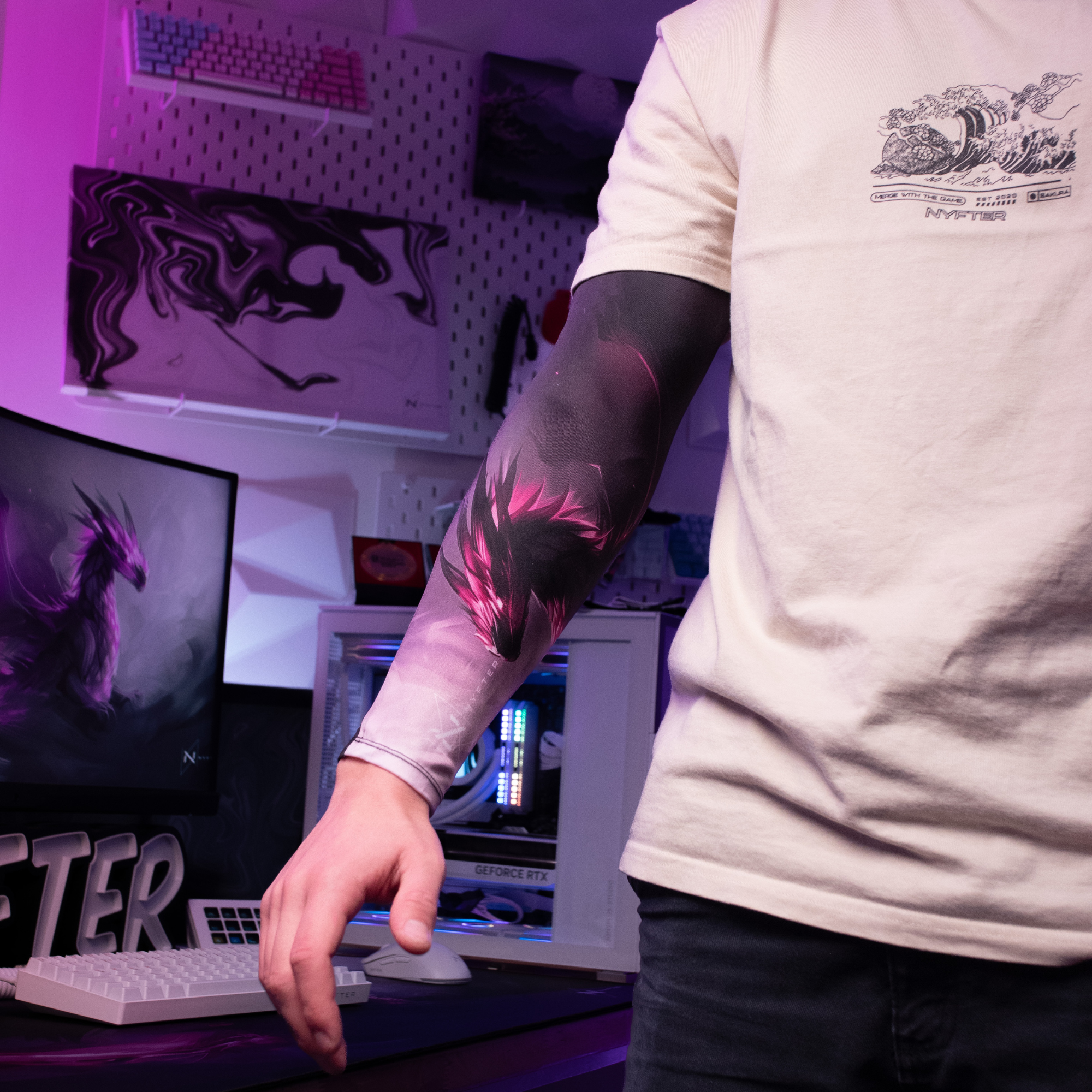 Nyfter® Gaming Arm Sleeve Pink Dragon