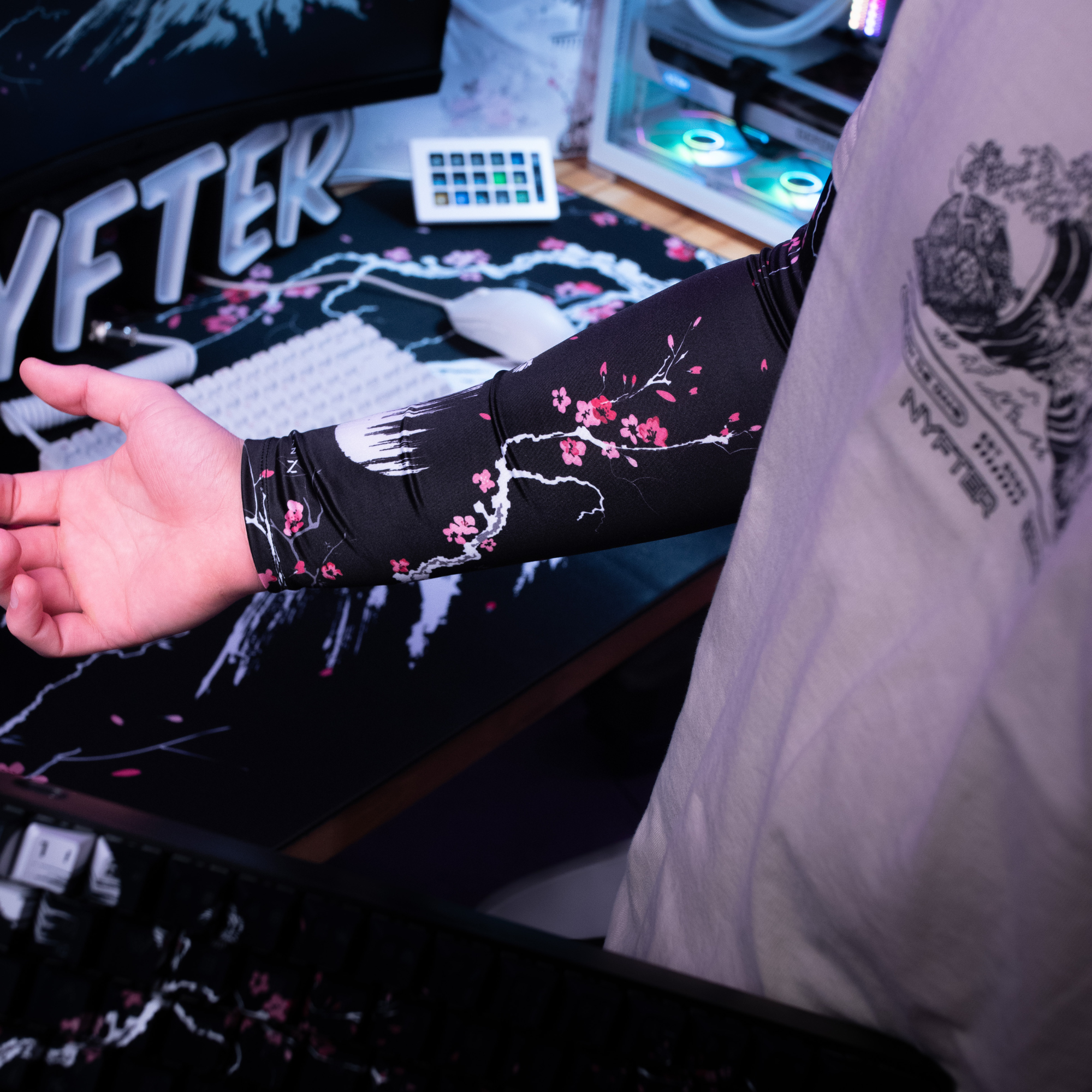Nyfter® Gaming Arm Sleeve Sakura
