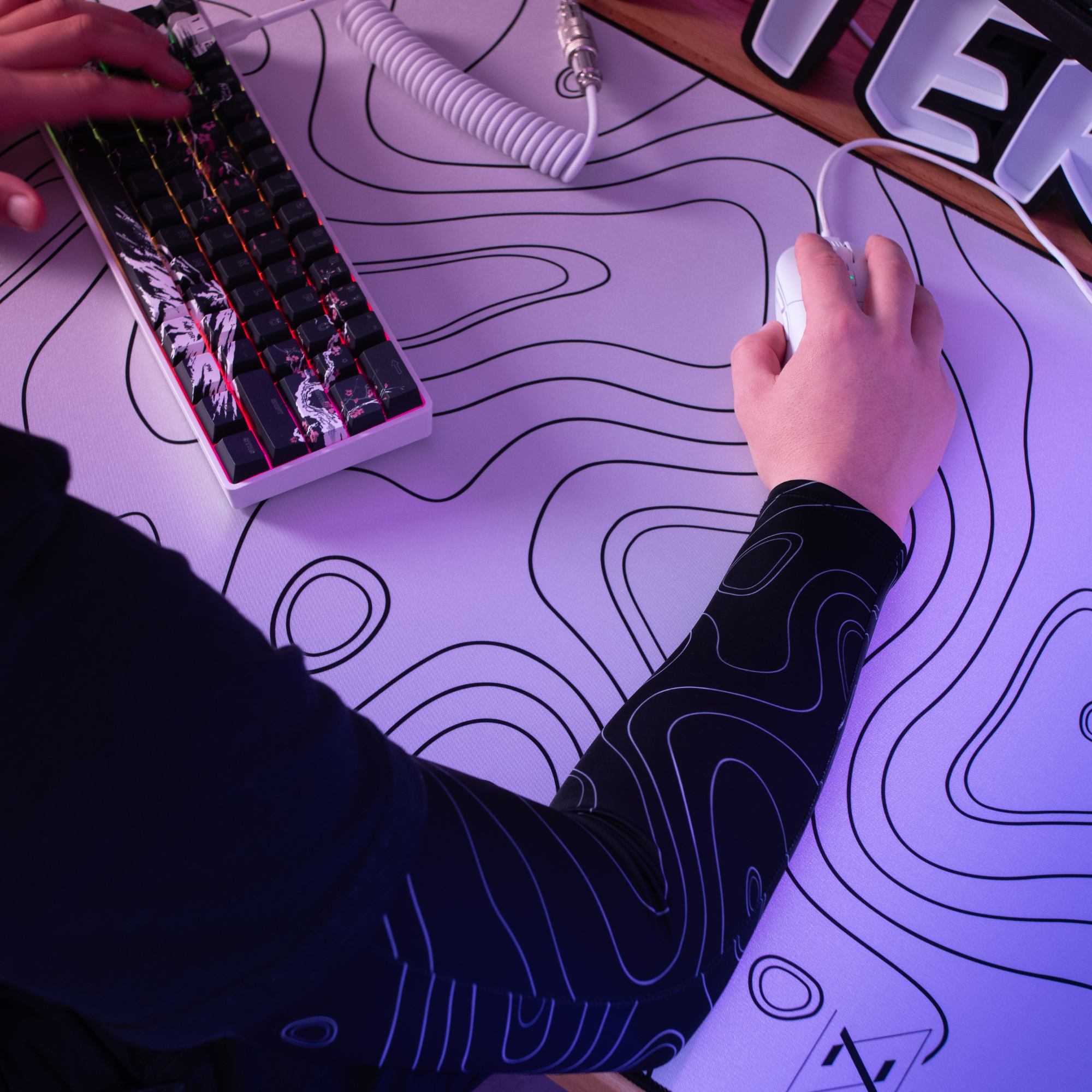 Nyfter® Gaming Arm Sleeve Topography